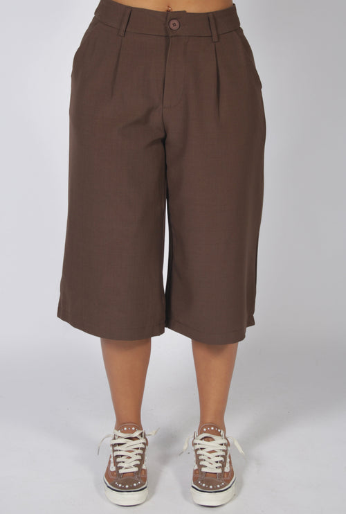Bermuda Brown (PRE ORDER)