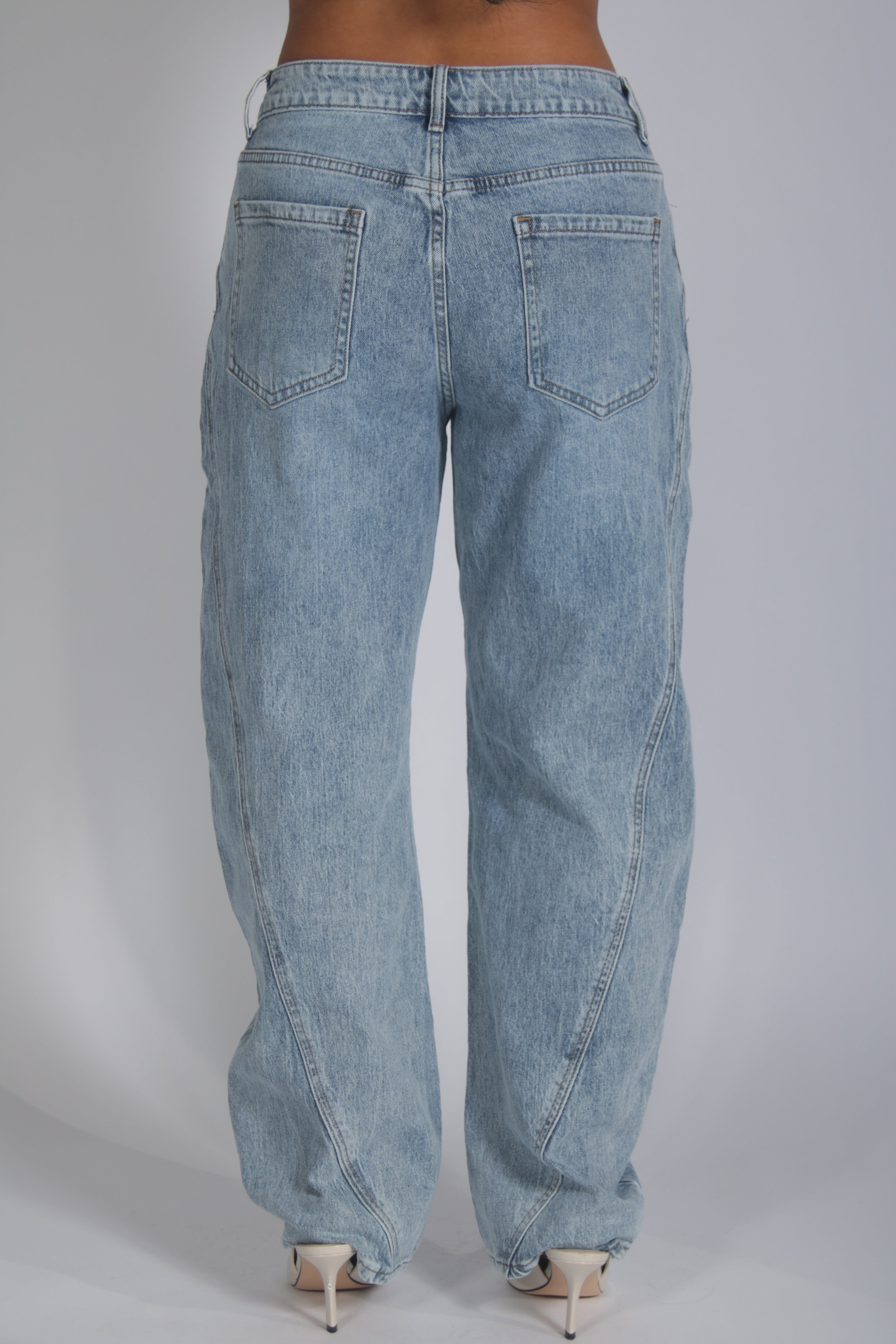 Tara jeans